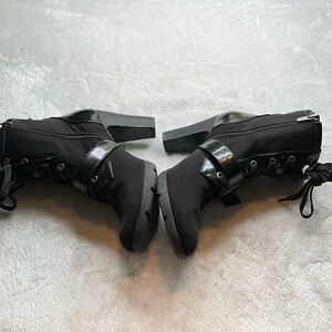 ANNE KLEIN 9 RAYA Mobwife Chunky Block Heel Lace Up Victorian Booties